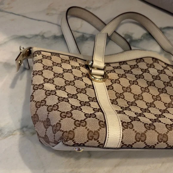 AUTHENTIC Gucci Signature Brown and Cream Tote - Picture 10 of 16